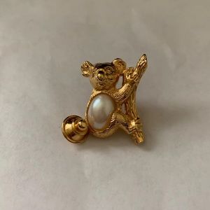 Avon Pin